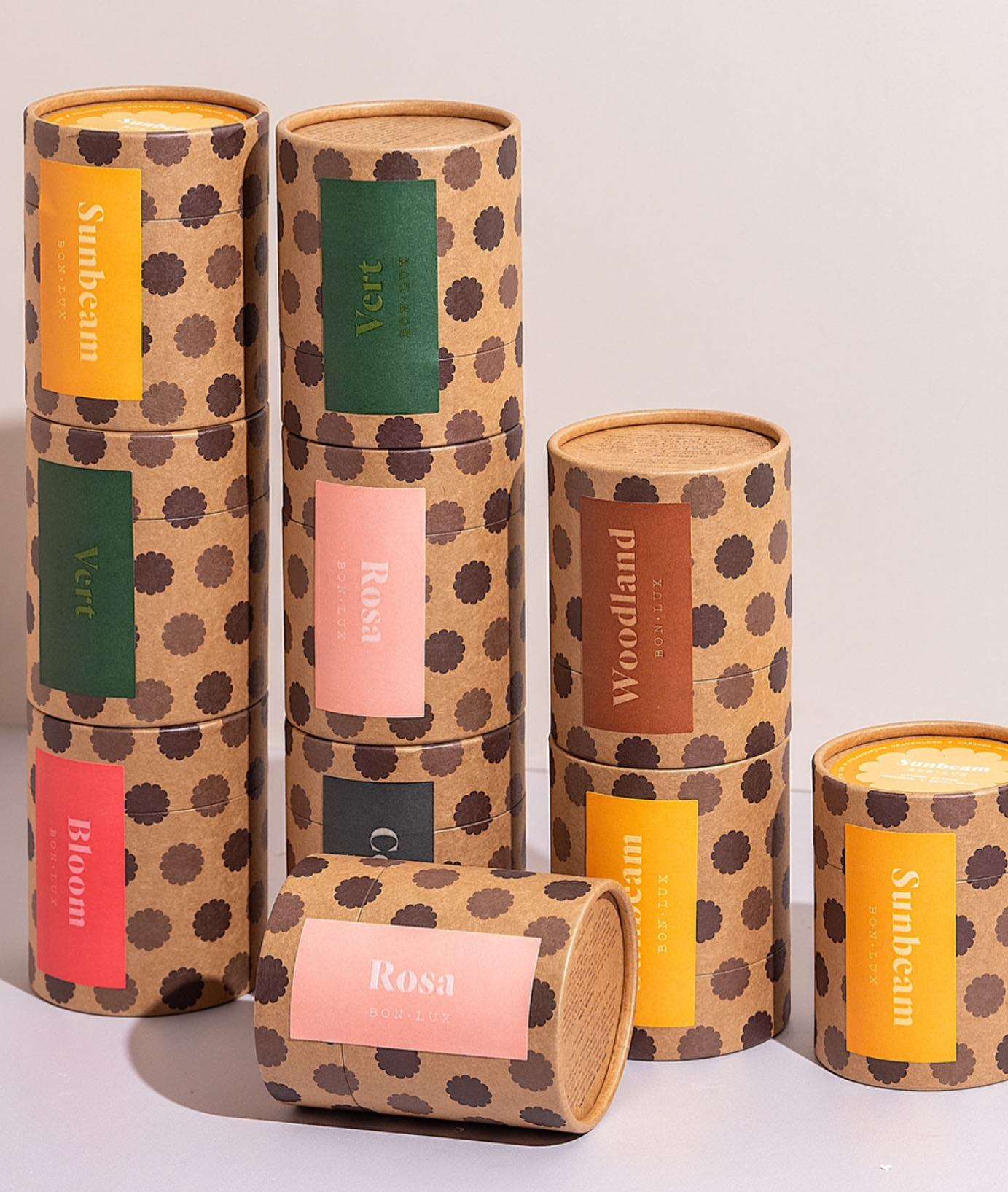 Venta al por mayor 100% de material reciclado, tubo de papel, embalaje de tubo de vela con logotipo, caja de vela cilíndrica de papel de impresión personalizada