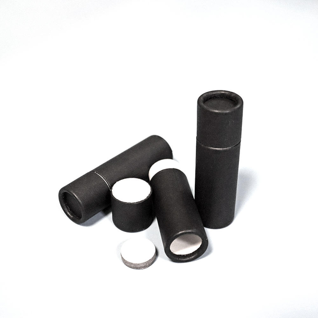 Tubos negros de bálsamo labial de tubo de papel desodorante de 0,4 oz a bajo precio
