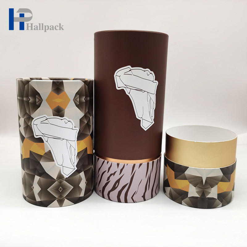 Cajas de tubos de embalaje de camisetas de papel artesanal reciclado, cajas redondas de cartón Kraft con manejo de superficie en relieve para cosméticos