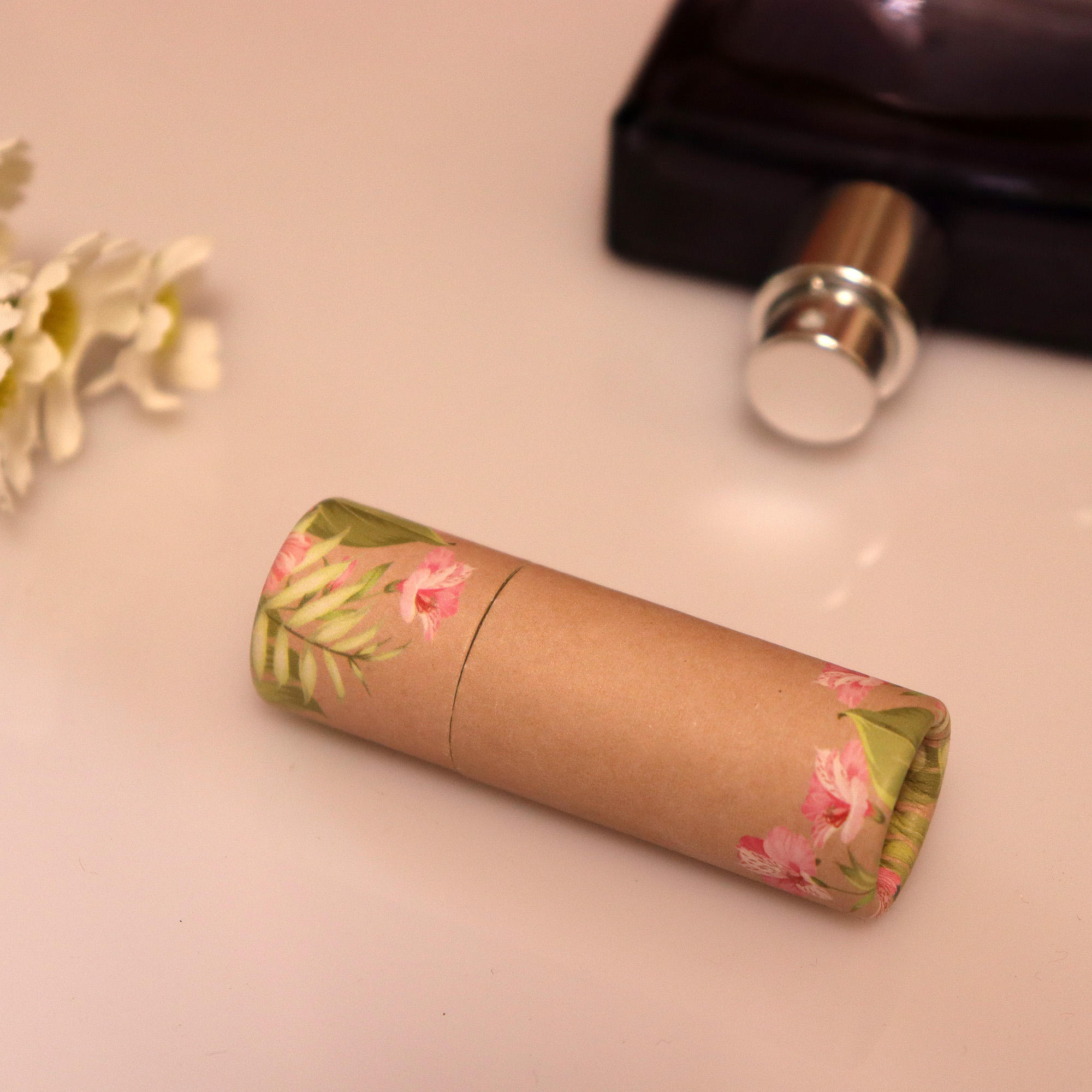 Tubo de cartón de forma redonda con brillo de labios, logotipo personalizado, biodegradable, 0 residuos de cartón, barra de loción desodorante, tubo de papel