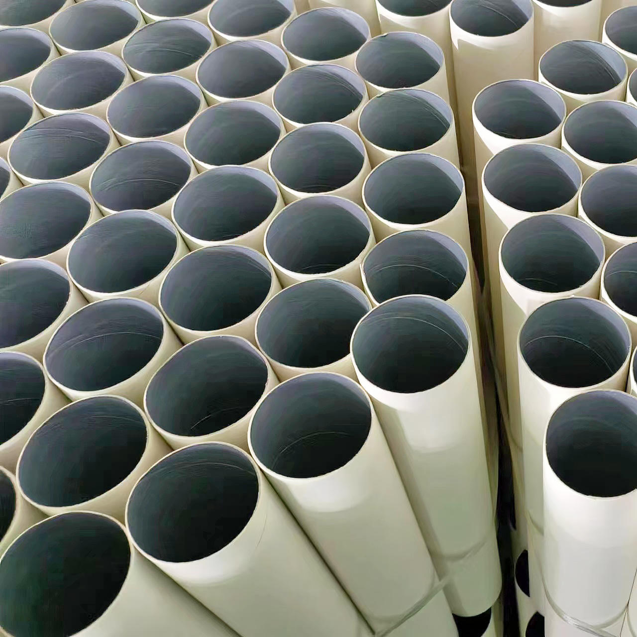 Tubo de caja de papel de correo Kraft ecológico marrón de alta calidad, embalaje de tubo de papel artesanal de envío personalizado, color blanco