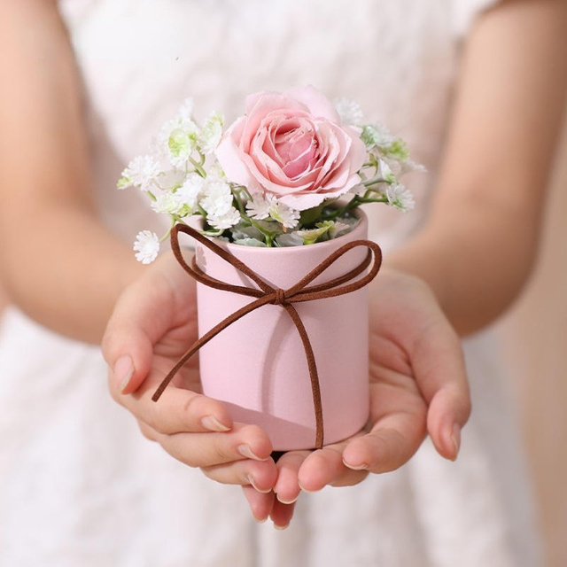 Conjunto pequeño de cajas de rosas de gamuza preservadas, cartón de embalaje para flores, cilindro de regalo de flores de papel Mini de forma redonda rígida ECO personalizado