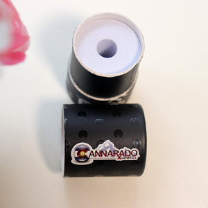 Contenedores de base de cilindro de papel personalizados con uso de botella de aceite EVA con embalaje de tubo de papel de espuma