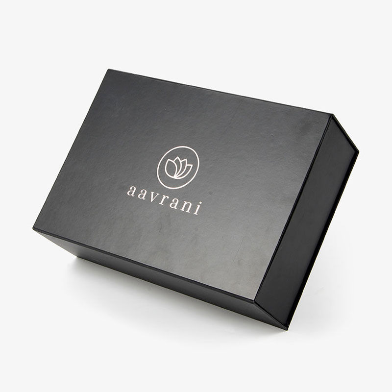 Caja de comida con accesorio de lazo, cartón Kraft y papel artístico para galletas, cigarrillos, brillo de labios, embalaje, impresión en relieve de logotipo