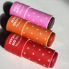 Tubo de bálsamo labial personalizado de papel libre de plástico biodegradable, forma redonda, cilindro de empuje hacia arriba, barra de loción, tubo de papel de embalaje
