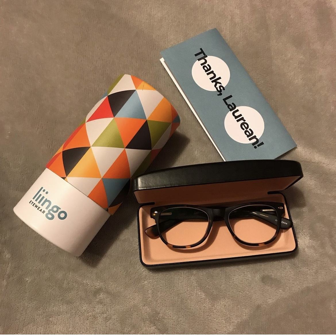 Caja cilíndrica de embalaje de almacenamiento redondo de gafas de papel de lujo personalizado, tubo de embalaje de gafas de sol Kraft para gafas