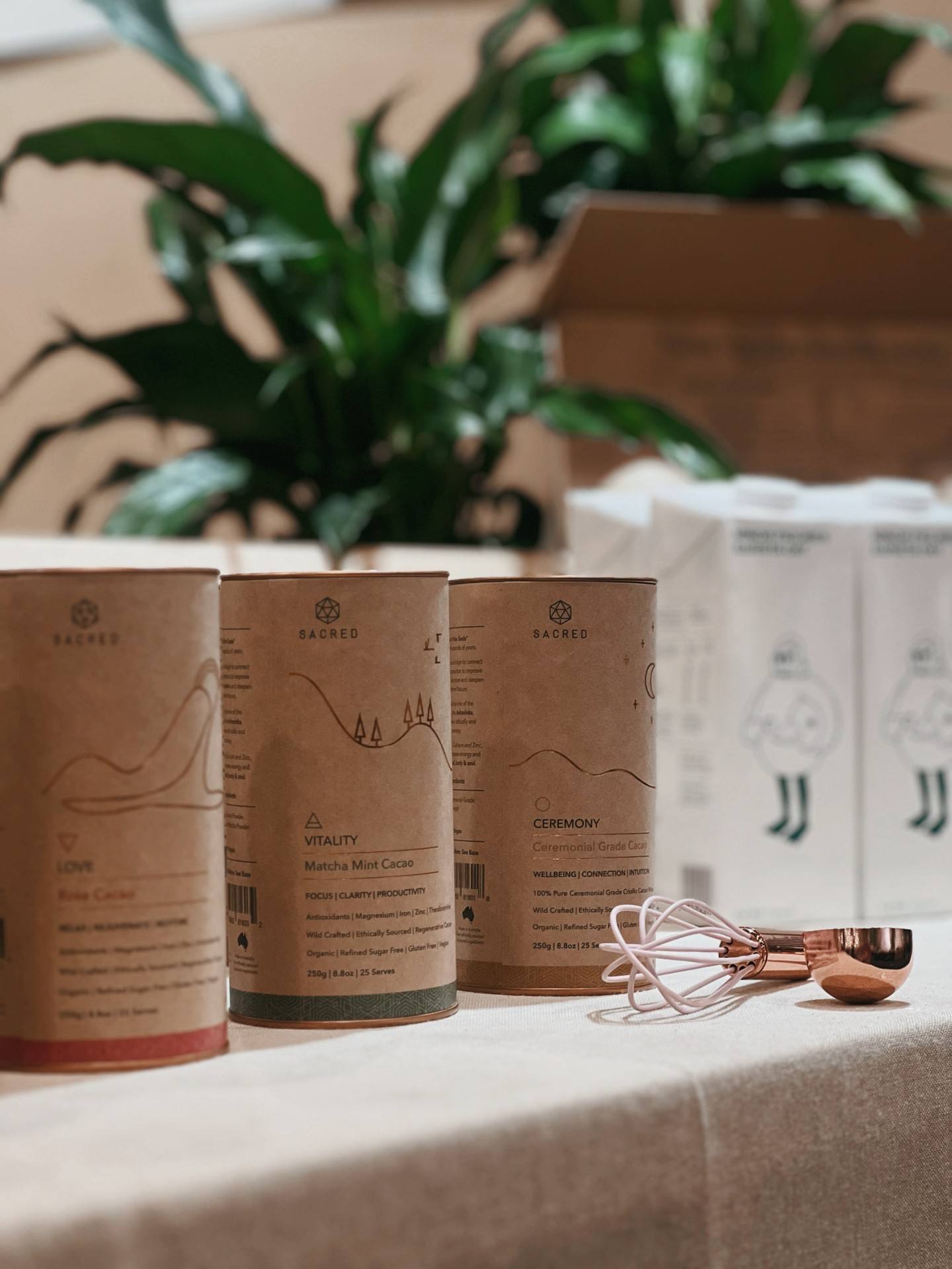 El lujo crea el empaquetado para requisitos particulares de cartón de la caja del tubo redondo de la categoría alimenticia para la lata de papel del chocolate del cacao