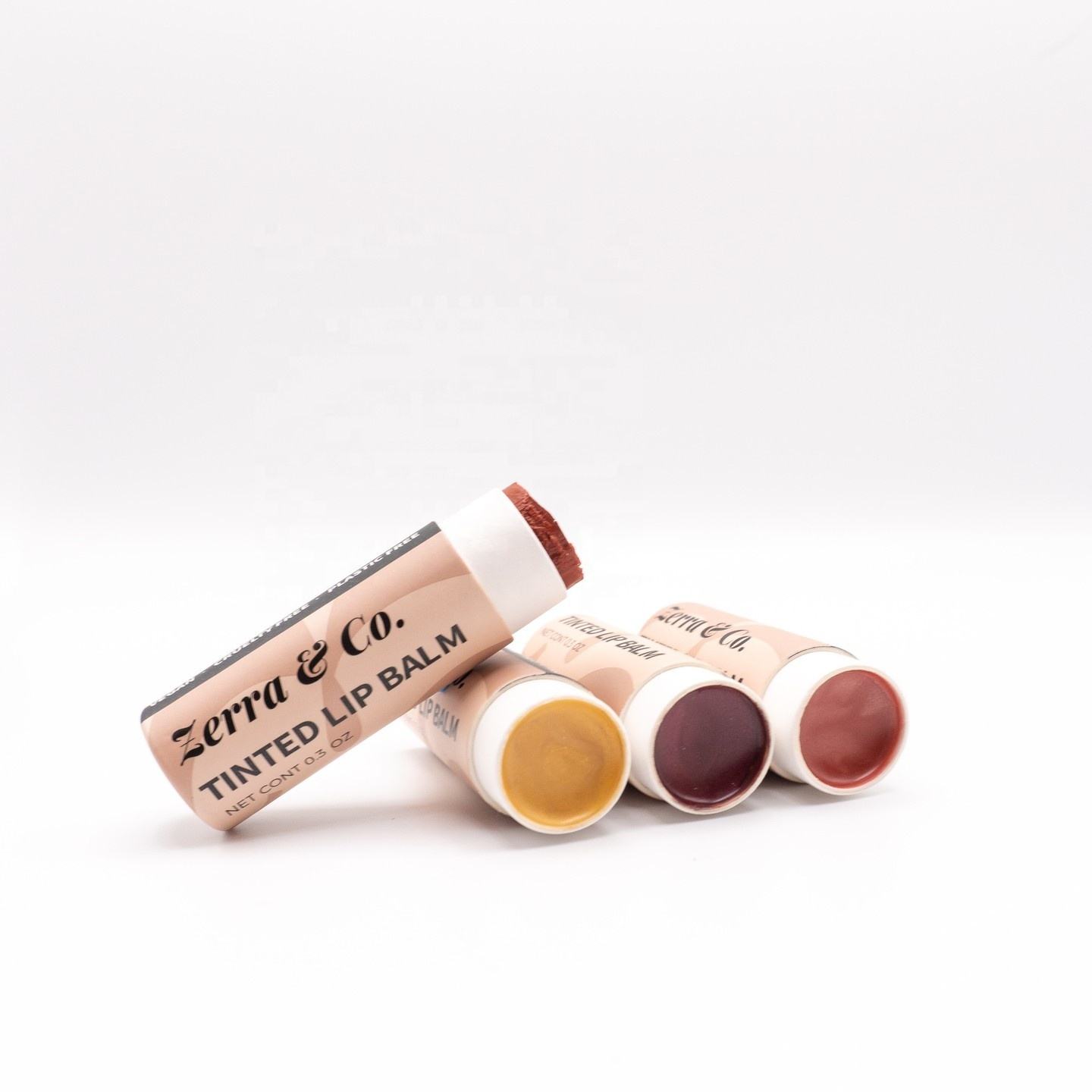 El lustre del labio del protector labial de la cartulina biodegradable reciclada empuja hacia arriba el tubo cosmético respetuoso del medio ambiente del tubo de papel