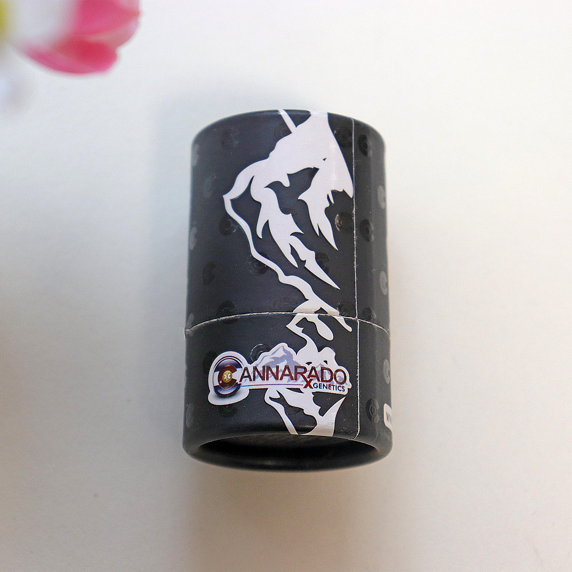 Contenedores de base de cilindro de papel personalizados con uso de botella de aceite EVA con embalaje de tubo de papel de espuma