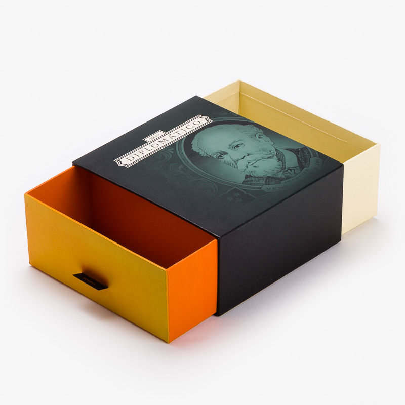 Caja de regalo vacía simple impresa personalizada al por mayor del cierre magnético del negro de la cartulina de papel rígido hecha a mano de lujo