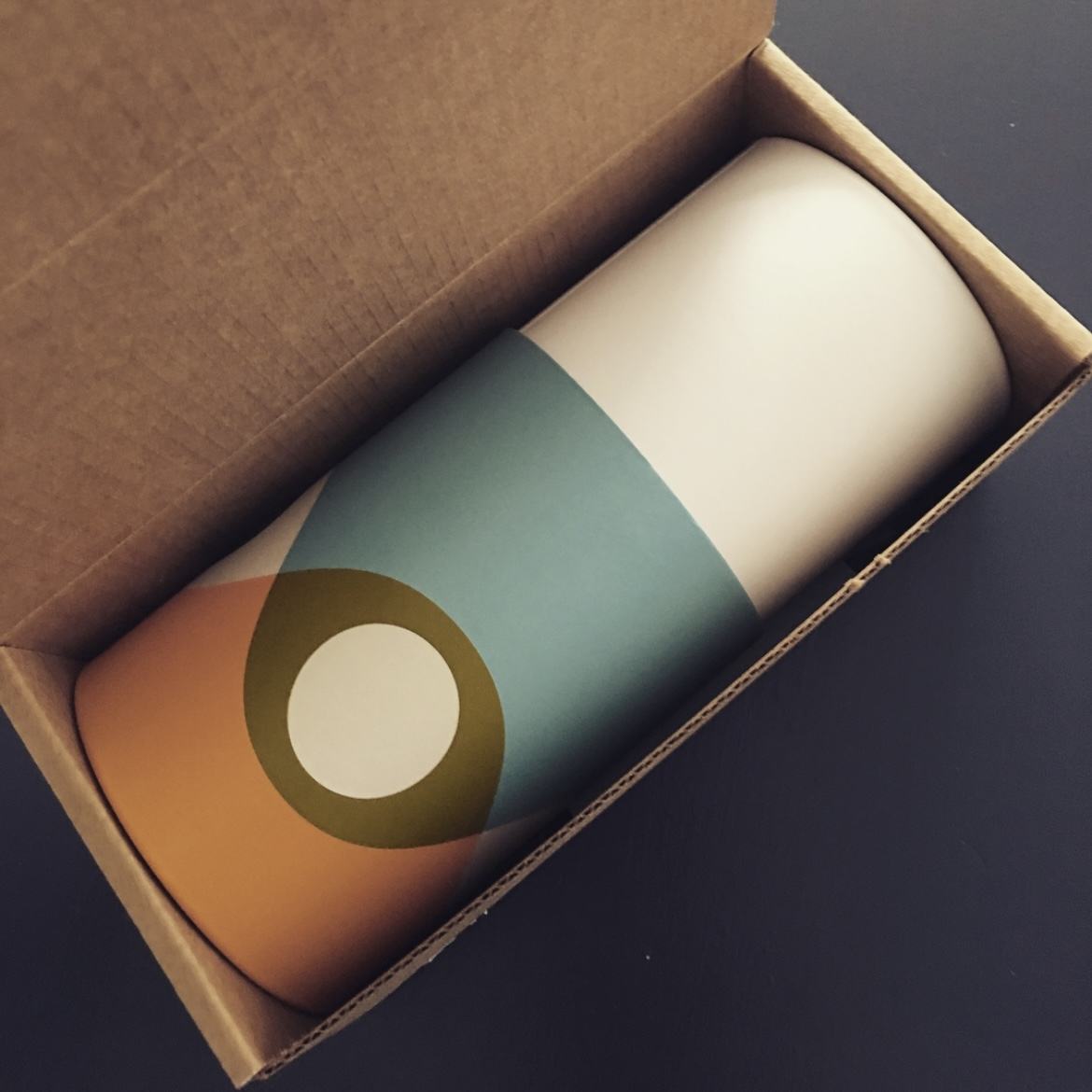 Caja cilíndrica de embalaje de almacenamiento redondo de gafas de papel de lujo personalizado, tubo de embalaje de gafas de sol Kraft para gafas